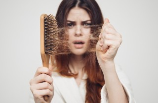 rimedi naturali, caduta capelli, erboristeria