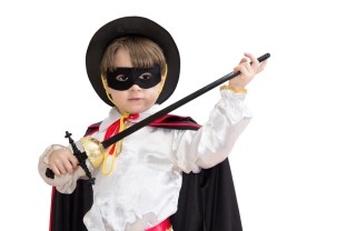 Un bambino travestito carnevale 2025 bambini, carnevale eventi bambini