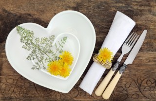 decorare tavola, 8 marzo, cena donne
