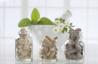 I pro e i contro degli integratori di minerali e vitamine integratori, supplementi nutrizionali, rimedi naturali