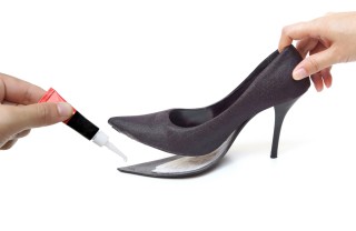 scarpe scollate, aggiustare scarpe