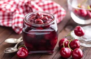 ciliegie sciroppate, ricette dolci, conserve