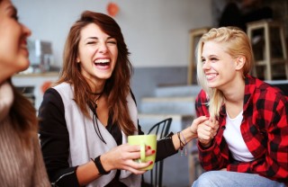 Gli auguri più divertenti per la giornata della risata giornata mondiale risata, auguri divertenti, amiche