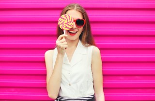 Come indossare il rosa shocking per l'estate 2017 rosa shocking, moda, estate 2017