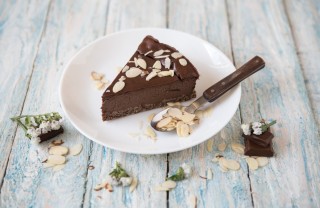 cheesecake, torta fredda, cioccolato, mandorle, ricette dolci