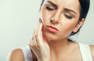 mal di denti, rimedi nonna, metodi naturali