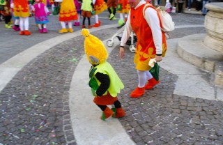 Costume troll fai da te, il cappello all'uncinetto per Halloween costume troll fai da te, costume halloween fai da te, cappello troll fai da te
