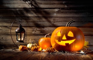 Come intagliare la zucca di Halloween zucca halloween intagliata