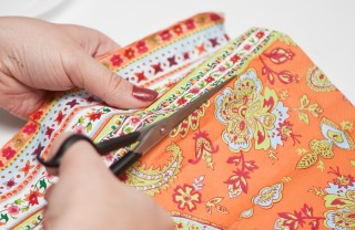 Come fare il decoupage, ritagliare la carta come fare decoupage, ritagliare carta decoupage