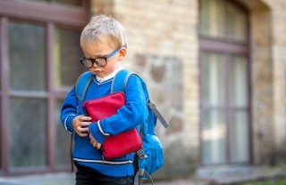 Bambino non vuole andare a scuola bambino, scuola