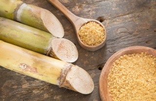 Zucchero di canna, le proprietà zucchero di canna