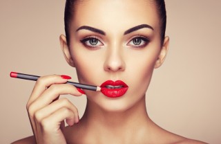 trucco, labbra, volume