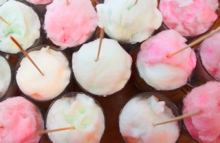 zucchero filato colorato