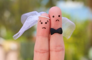 coppia, lui non vuole sposarsi, matrimonio