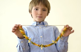 Lavoretti di pasta cruda lavoretti pasta per bambini