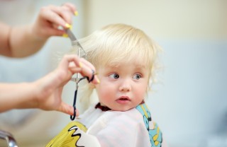 Tagliare i capelli