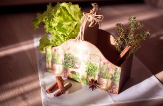 Centrotavola di primavera decorato con il decoupage centrotavola primavera, centrotavola decoupage