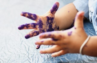 macchie di inchiostro, mani, bambini