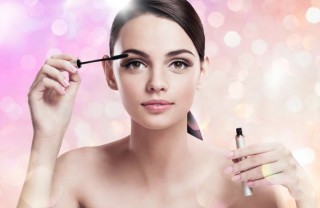 Mascara tubing per trucco naturale Oc