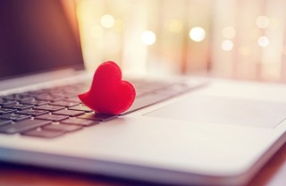 Trovare l'amore online amore, internet