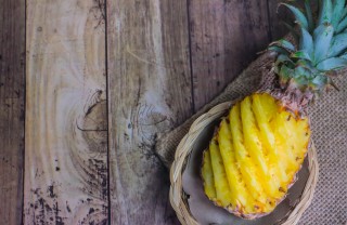 come tagliare ananas