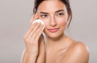 Come eliminare il trucco waterproof perfettamente trucco waterproof, struccarsi, prodotti detergenti