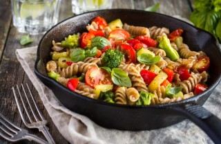 come saltare pasta, padella, condimento