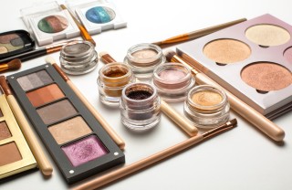 trucco, illuminante, ombretto
