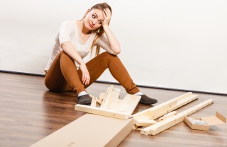 tavolo traballante, come riparare un tavolo, come aggiustare un tavolo