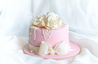 torte pasta di zucchero, torte a forma di cappello, cappello pasta di zucchero