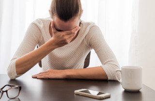 5 cose che fanno davvero male alla salute donna, stress