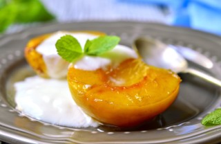 pesche caramellate, padella, ricetta veloce