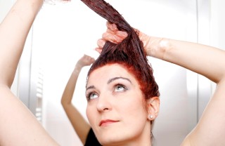 togliere tinta dalla pelle, togliere tinta capelli, macchie tinta pelle