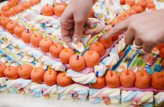 come fare torte marshmallow, marshmallow torte decorate