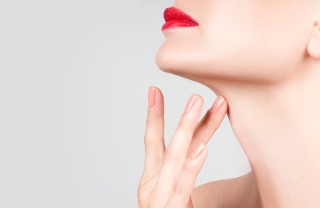 Prevenire le rughe dal collo pelle del collo