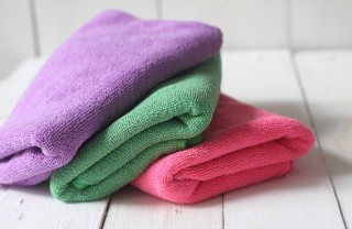 panni in microfibra, come lavarli, a mano in lavatrice