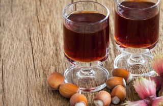 liquore, nocciole, ricetta
