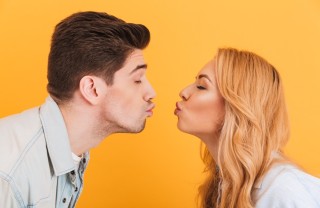 Cosa significa sognare di baciare uno sconosciuto sogno, baciare, sconosciuto