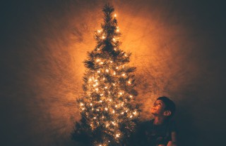 mettere luci albero natale