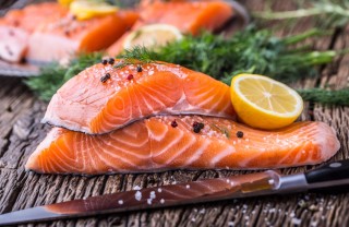 Come preparare il salmone fresco al forno salmone, forno, ricette