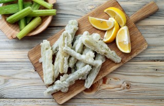 Come preparare i cardi fritti in pastella cardi fritti, pastella, come prepararli