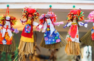addobbi carnevale finestre, lavoretti carnevale, decorazioni carnevale da appendere
