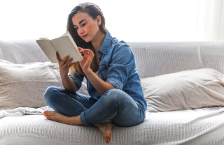 leggere un libro