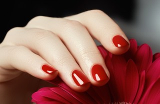 smalto rosso, come applicarlo, stesura