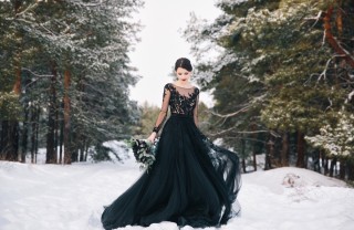 Cosa vuol dire sognare di sposarsi in nero o blu sposarsi, abito da sposa, blu o nero