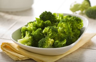 Come si cucinano e si condiscono i broccoli lessi broccoli lessi, come cucinarli, condimento