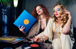 trucco, anni 70, musica disco