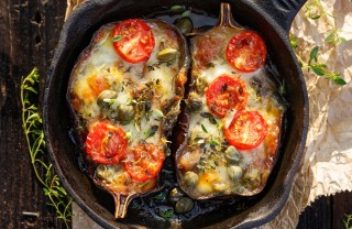 melanzane ripiene vegetariane, verdure, mozzarella
