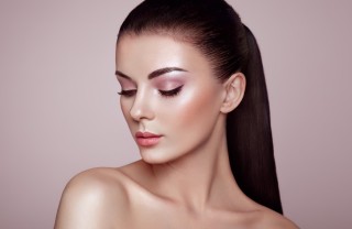 illuminante, trucco, applicazione