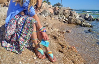 come trasformare infradito in sandali alla schiava, sandali alla schiava fai da te, trasformare infradito